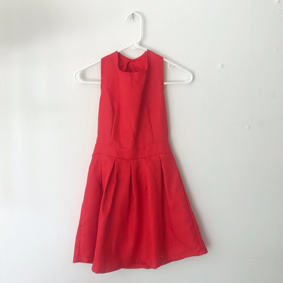 Simple Red Dress - Picture 1 of 4